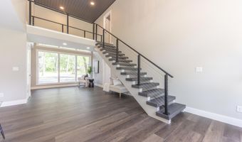 2971 Daleview Dr, Ann Arbor, MI 48105