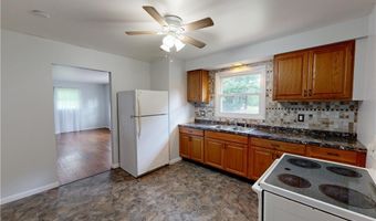 6490 Willow Way, Andover, OH 44003