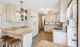 620 Pacific Ave, Beachwood, NJ 08722