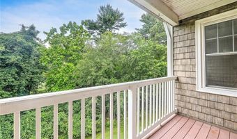 70 Turner St, Warwick, RI 02886