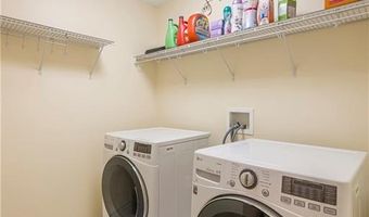 1905 160th St, Basehor, KS 66007