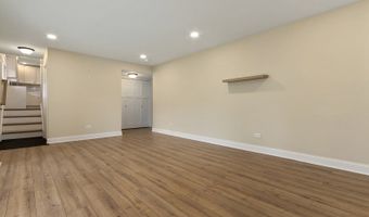 2003 E Lillian Ln, Arlington Heights, IL 60004