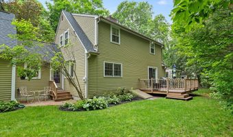 28 Lincoln Dr, Acton, MA 01720