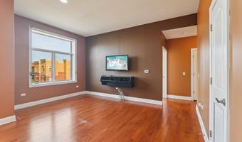 1200 N Foxdale Dr 312, Addison, IL 60101