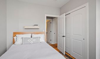 17 Chapel St Apt 402, Albany, NY 12210