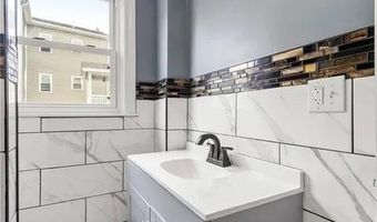 132 Railroad St, Central Falls, RI 02863