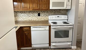 604 Wellington Pl, Aberdeen, NJ 07747