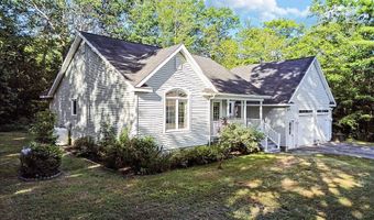 5 Little Village Ln, Belgrade, ME 04917