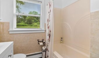170 Brambley Ln, Bennington, VT 05201