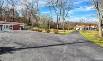 651 Kiefer Creek Rd, Ballwin, MO 63021