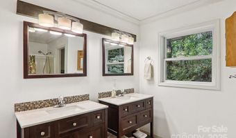 311 Jacks Knob Rd, Barnardsville, NC 28709