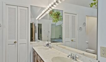 618 Mellowood Dr, Indianapolis, IN 46217