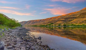 14286 Snake River Rd, Asotin, WA 99402