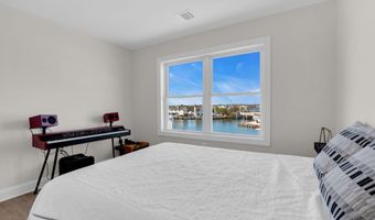 42 Carlyle Dr, Bayville, NJ 08721