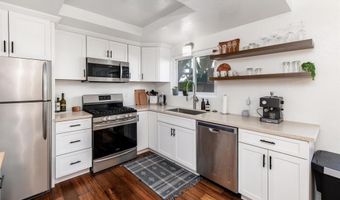 318 Juniper Ave 15, Carlsbad, CA 92008
