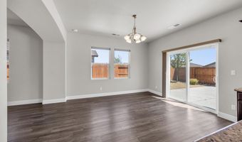 214 Red Oak Dr, Fernley, NV 89408
