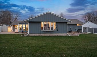 307 21st St NW, Austin, MN 55912