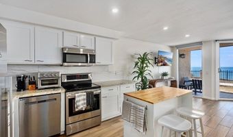 190 Del Mar Shrs 7, Solana Beach, CA 92075