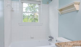 352 Cedar Ln, Arden, NC 28704