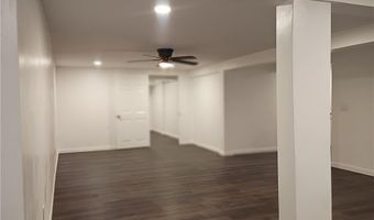 6 Old Pound Hill Rd, North Smithfield, RI 02896