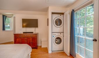 18 Plum Tree Rd, Amherst, MA 01002