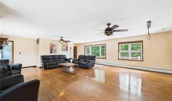 163 Winterberry Rd, Narragansett, RI 02874
