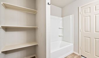 4448 Olympic Dr, Benton, AR 72019