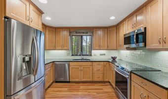 37 Tall Wood Holw, Avon, CT 06001