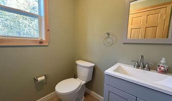 14 Island Woods Rd, Bar Harbor, ME 04609