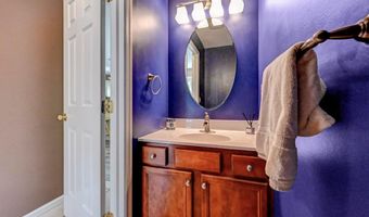 128 Embill Dr, Blakeslee, PA 18610