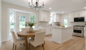 408 W Foxdale Ln, Arlington Heights, IL 60004