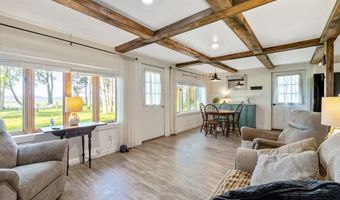 81 Mud Pt S, Alburgh, VT 05440