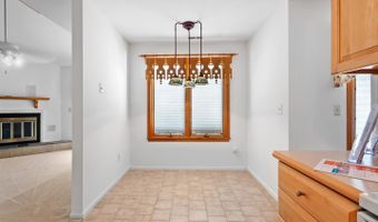 6 WHITEMARSH Ct, Dover, DE 19904