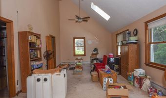 179 County Rd, Ashby, MA 01431