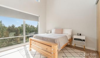 2116 Mcclintock Rd 233, Charlotte, NC 28205