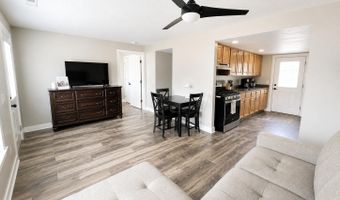 1010 N Jefferson St, Ava, MO 65608