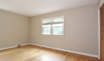604 S Reuter Dr, Arlington Heights, IL 60005