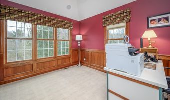 430 W Homestead Dr, Aurora, OH 44202