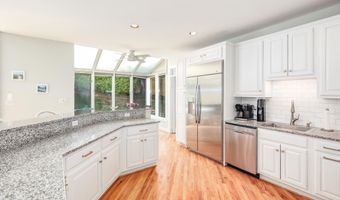 9304 WILDOAK Dr, Bethesda, MD 20814