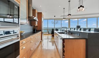 350 S Hamilton St 901, Madison, WI 53703