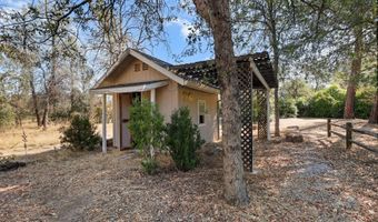16840 Hawthorne Ave, Anderson, CA 96007