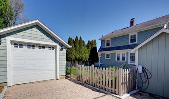 58 Bliss Rd, Newport, RI 02840