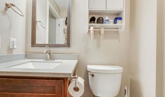 2127 Luann Ln 6, Madison, WI 53713
