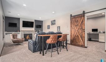 1820 W Thomas Cir, Brandon, SD 57005