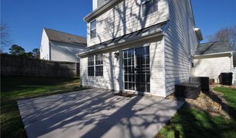202 Thorncrest Dr, Apex, NC 27539