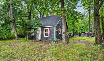 52 S Main St, Berkley, MA 02779