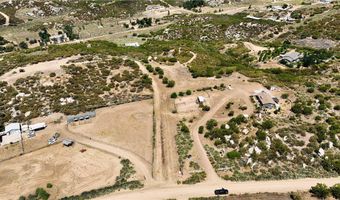 1040 Rolling Hills Dr, Aguanga, CA 92536