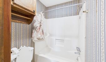 160 Ocean Dr #6B, Baton Rouge, LA 70806