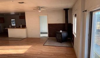 6513 Lulu Ln, Anderson, CA 96007