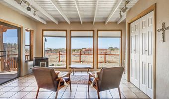2 Latilla Ln, Arroyo Seco, NM 87514